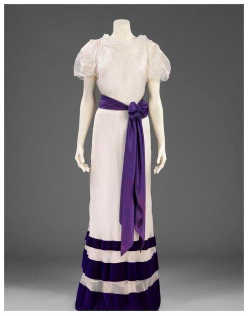 当时的法国传奇时装设计师 如何为苏联女性打造优质的服装